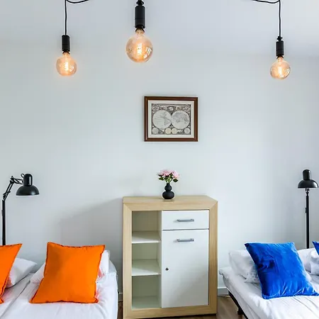 Peak - Park Szczesliwicki, Blue City, Dworzec Zachodni, Lotnisko, Metro * Warschau