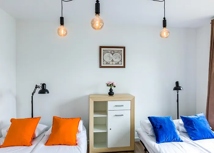 Peak - Park Szczesliwicki, Blue City, Dworzec Zachodni, Lotnisko, Metro * Warschau