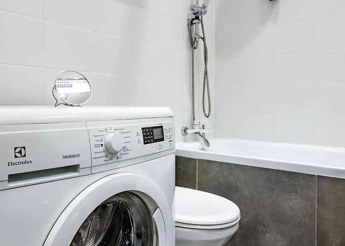 Peak - Park Szczesliwicki, Blue City, Dworzec Zachodni, Lotnisko, Metro * Warschau