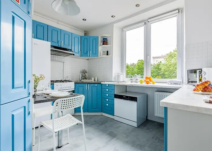 Peak - Park Szczesliwicki, Blue City, Dworzec Zachodni, Lotnisko, Metro * Warschau